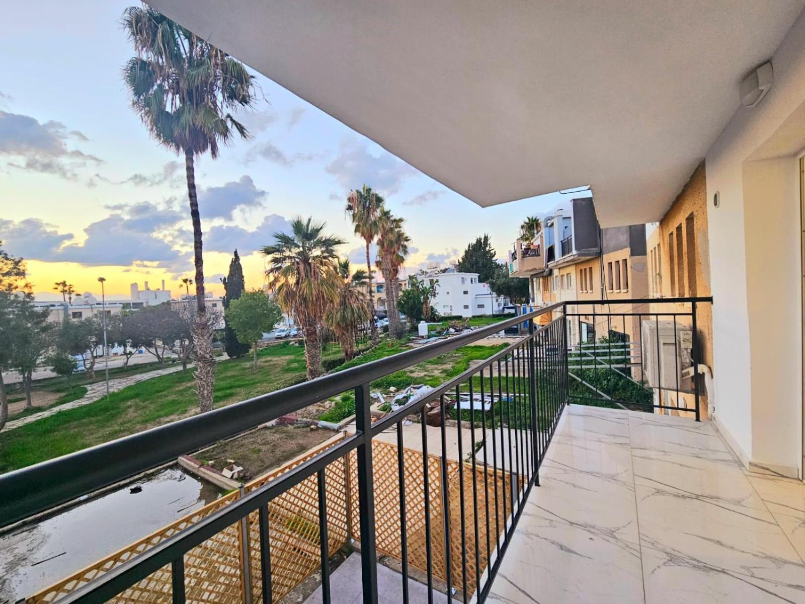 1Bd Beach Apartment Pafos Zewnętrze zdjęcie
